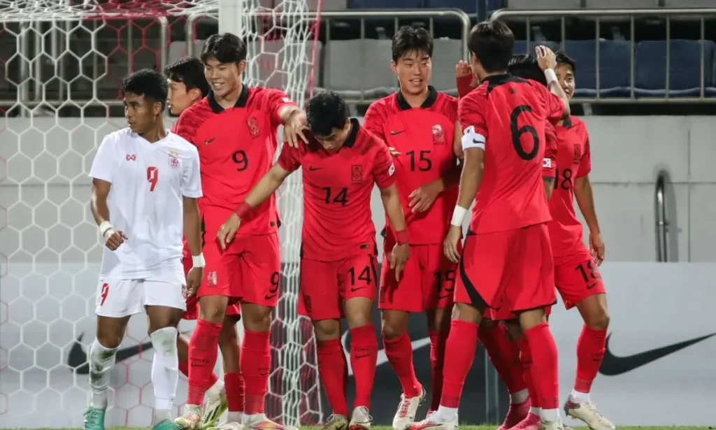 2024 AFC U-23 아시안컵 한국 아랍에미리트 축구 경기에 참가하는 대한민국 선수 사진