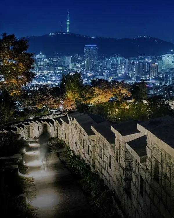 케이팝 데몬 헌터스 성지순례 케데헌 실제 장소 낙산공원 성곽길
